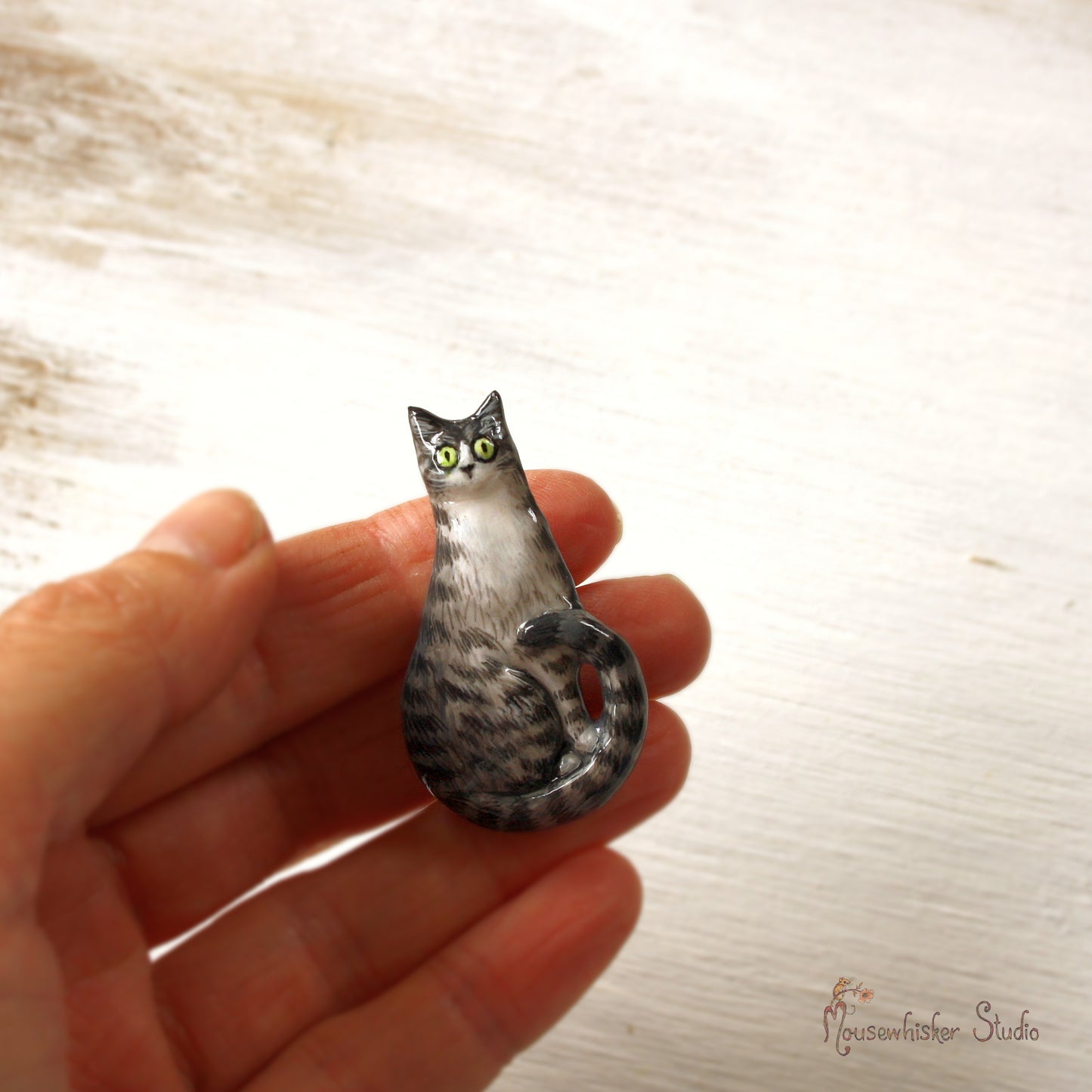 Grey Tabby Cat Pin - Fine Art Jewellery NZ